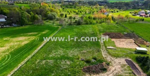 Działka 978 m² - Łyski, Pstrążna